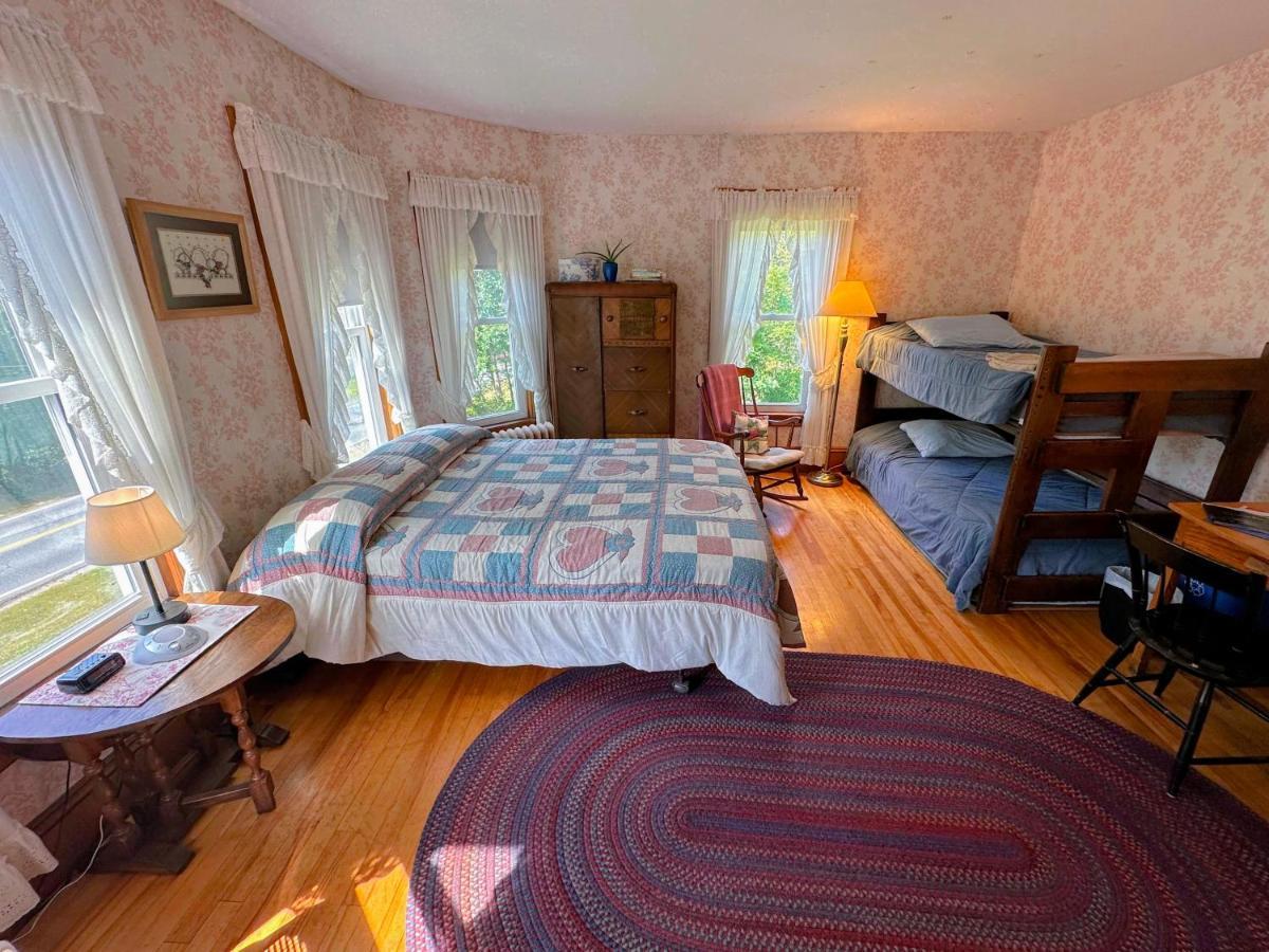Private 2 Bedrooms And 1 Bathroom In Grand Victorian Home In The Heart Of The Whiite Mountains! Great Host Whitefield Ngoại thất bức ảnh